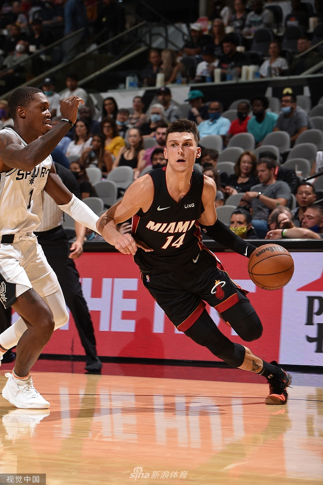 也呼唤着年 也呼唤着年