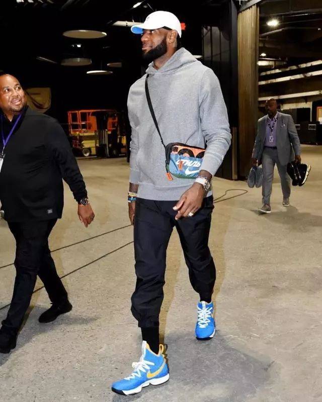 草地看台将 草地看台将